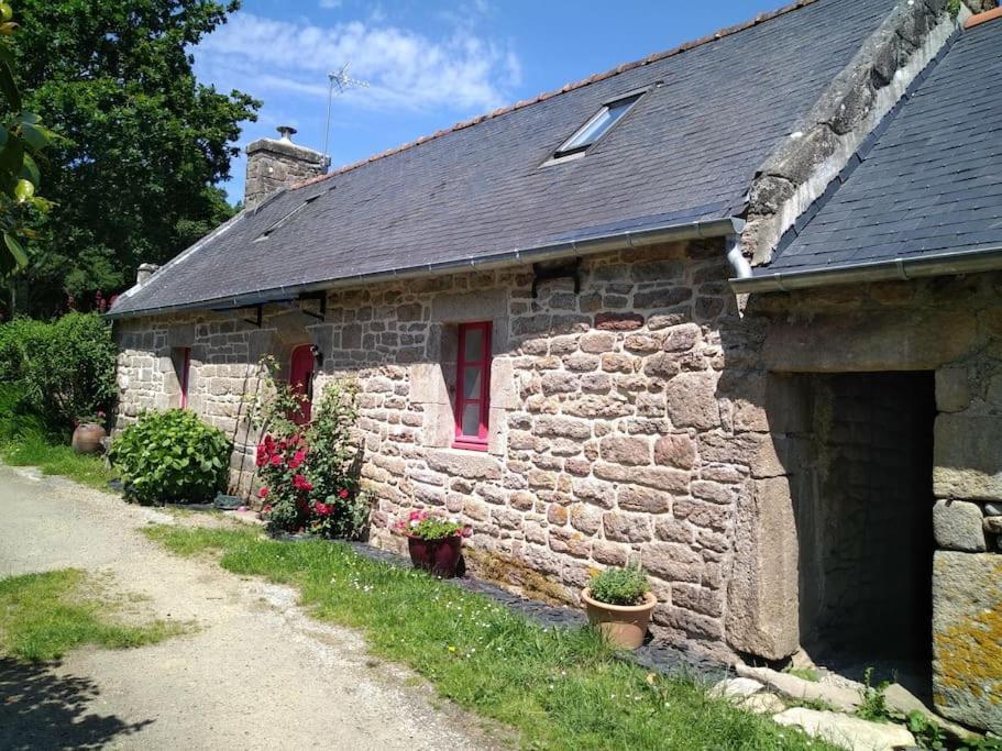 Les Crins De Gaia Villa Plogastel-Saint-Germain Exterior photo